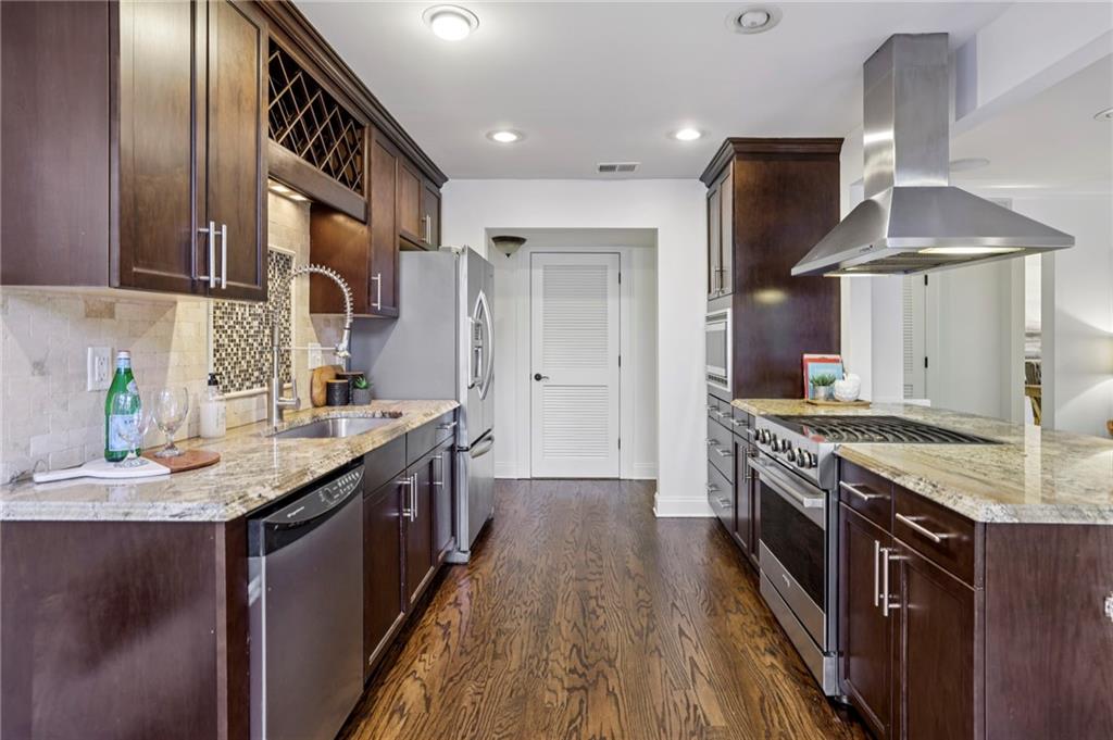 2005 Canyon Point Circle
