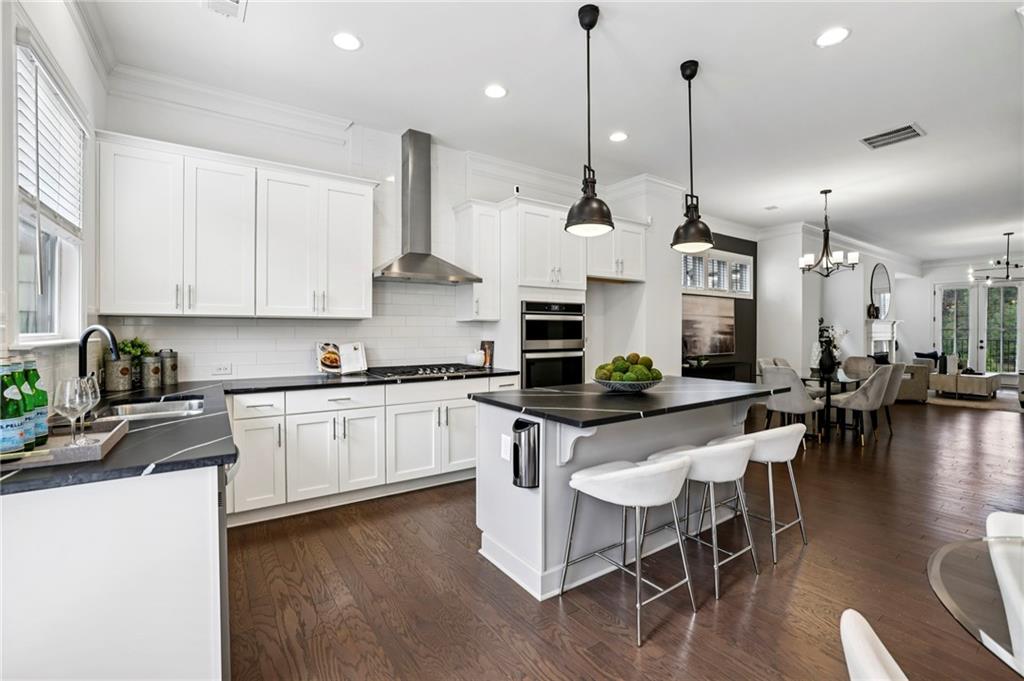 2328 Medlock Lane