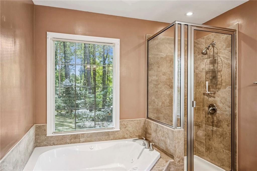 2855 Hollywood Drive