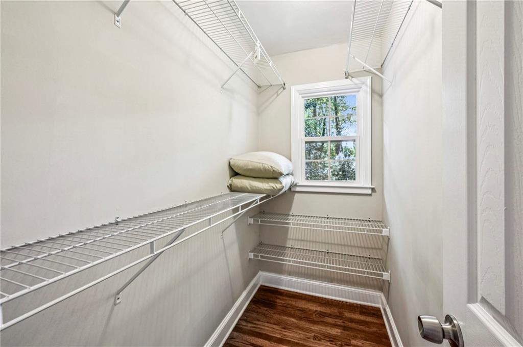 2855 Hollywood Drive