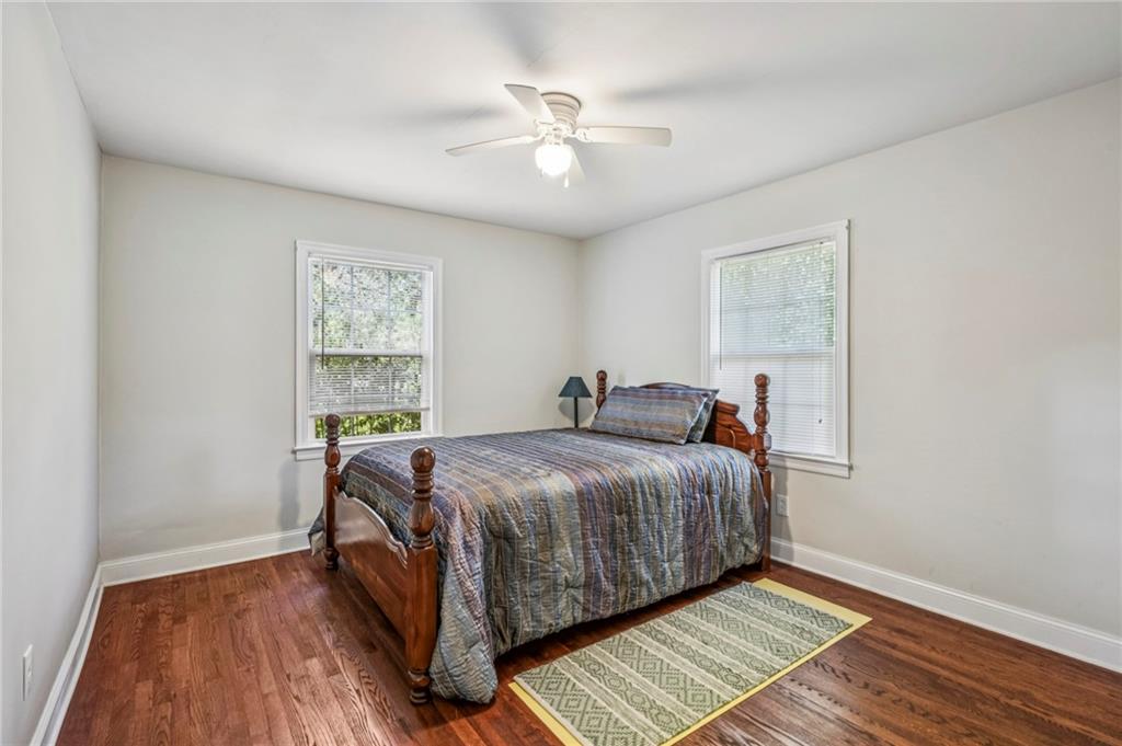 2855 Hollywood Drive