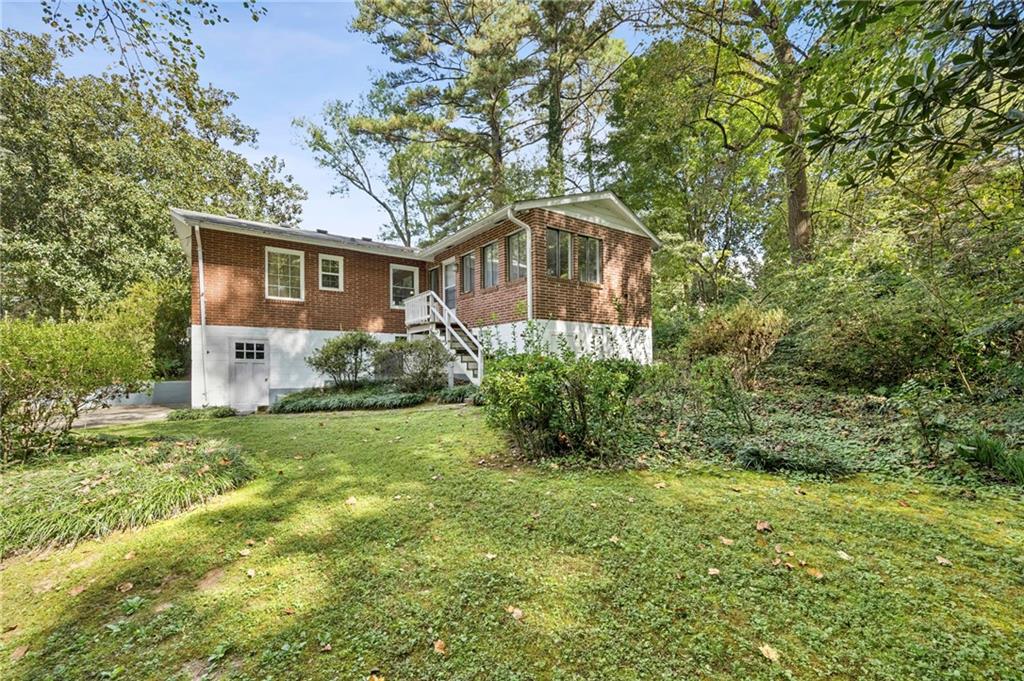 2855 Hollywood Drive