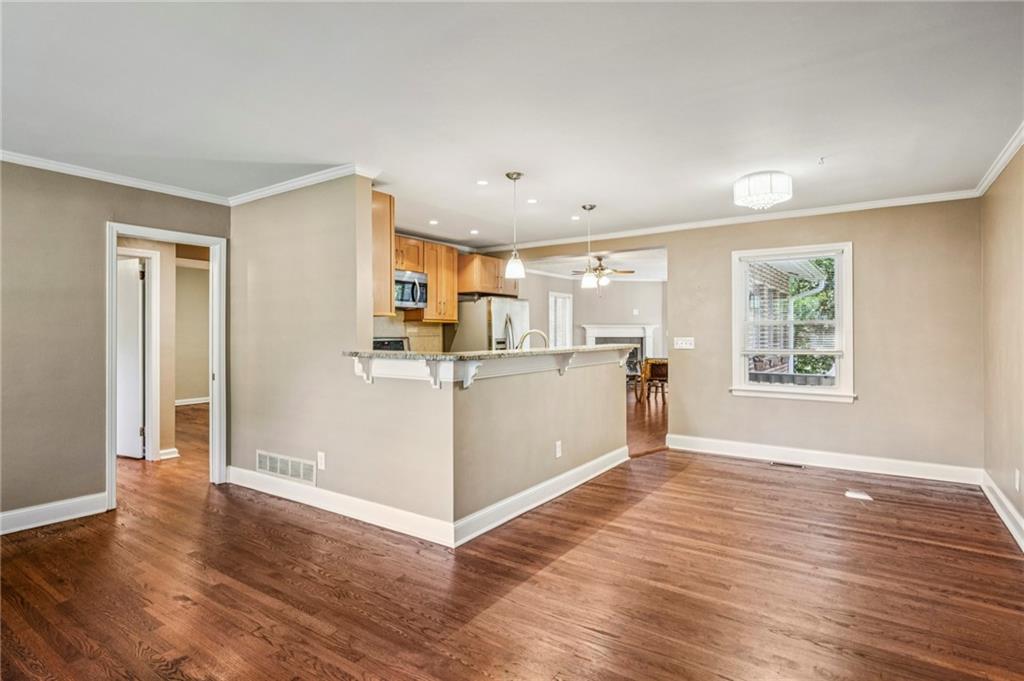 2855 Hollywood Drive