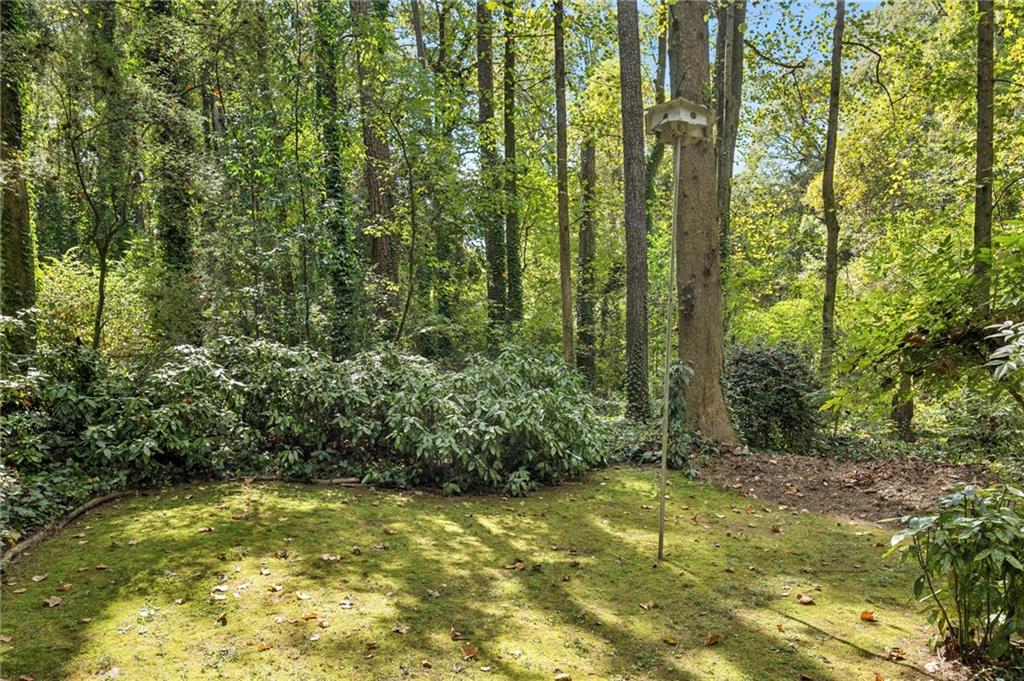 2855 Hollywood Drive