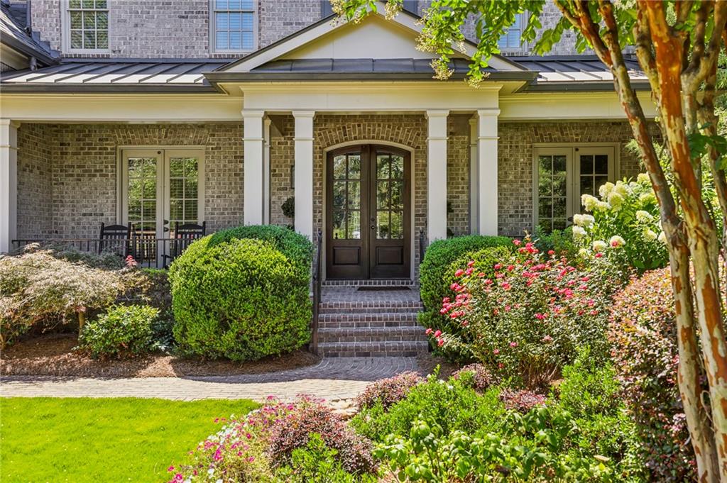 3856 Stratford Park Drive NE