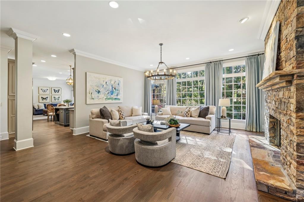 3856 Stratford Park Drive NE