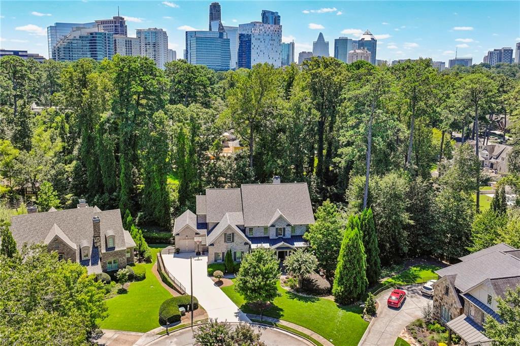 3856 Stratford Park Drive NE