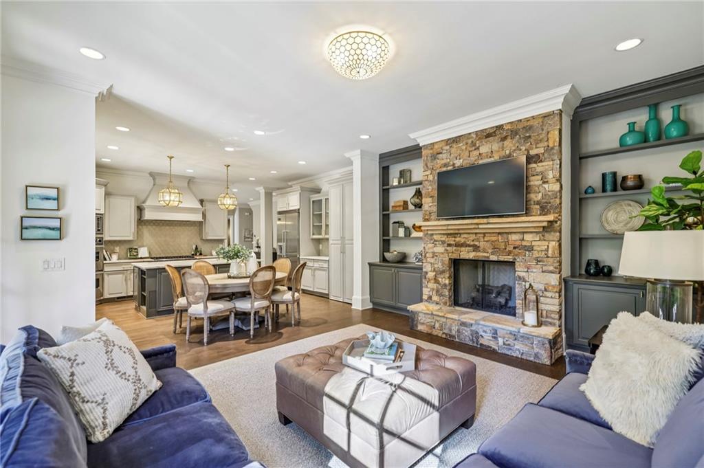 3856 Stratford Park Drive NE