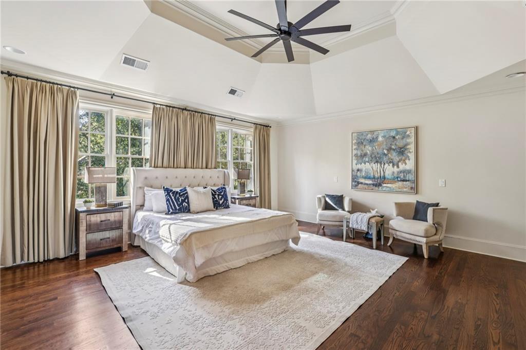 3856 Stratford Park Drive NE