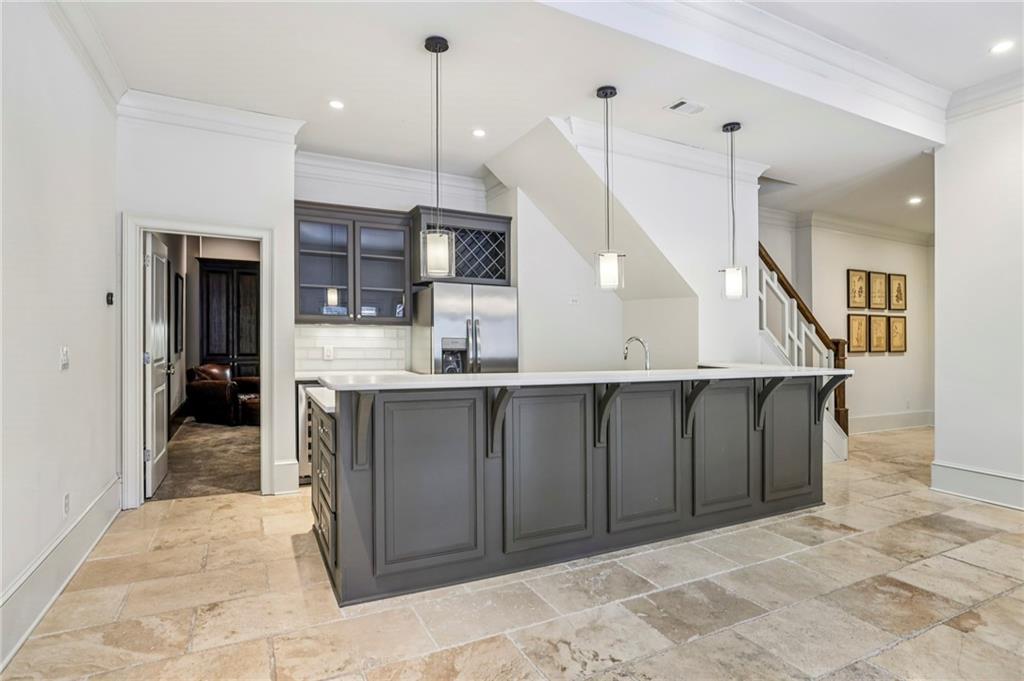 3856 Stratford Park Drive NE