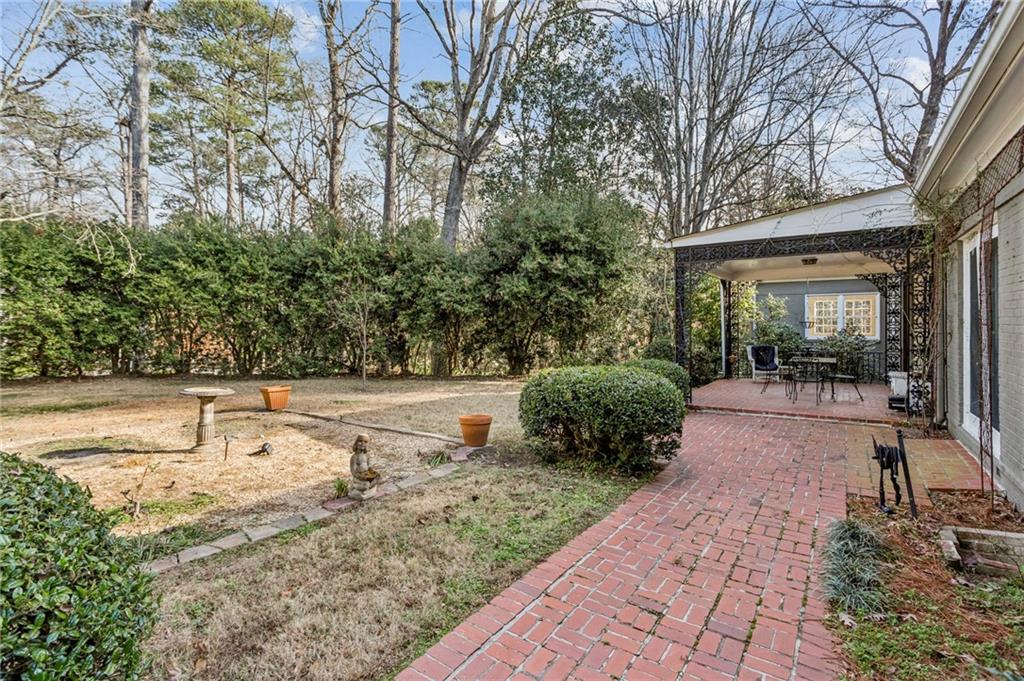 151 Peachtree Battle Avenue NW