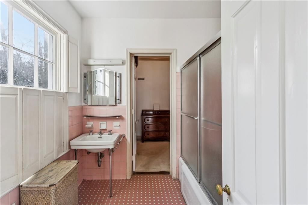 151 Peachtree Battle Avenue NW