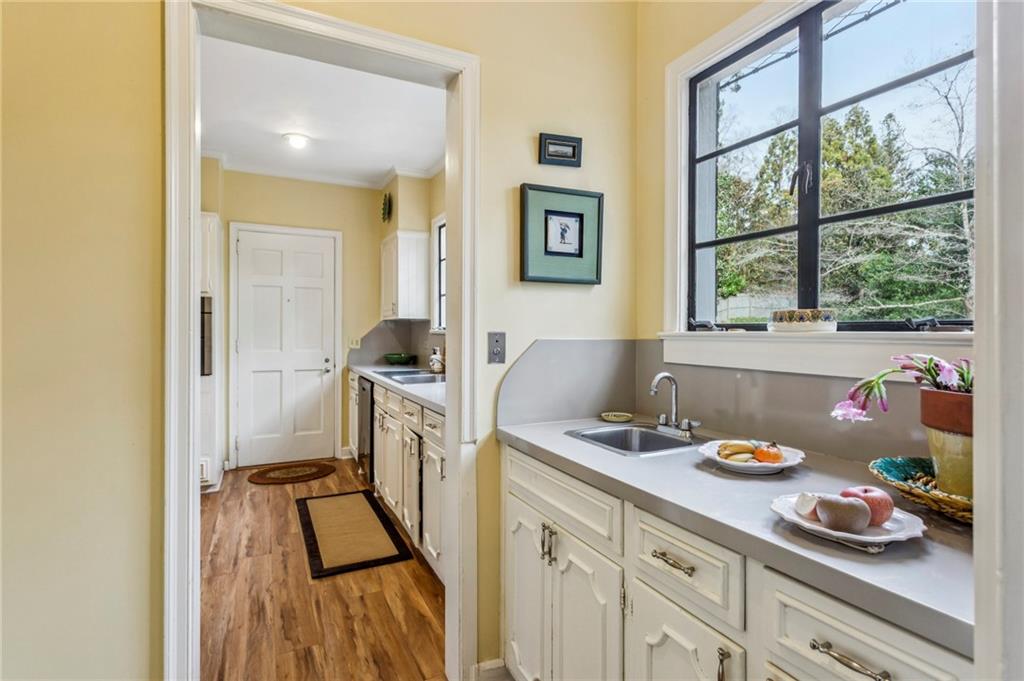 151 Peachtree Battle Avenue NW