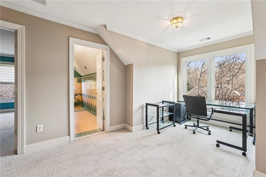 3519 Highgrove Way NE