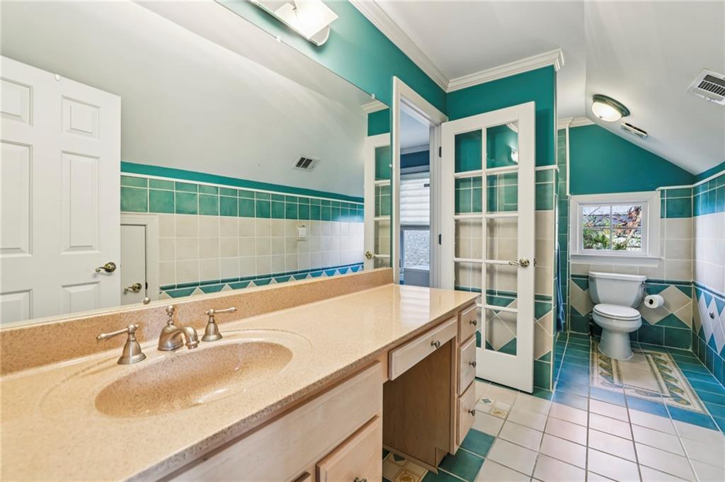 3519 Highgrove Way NE