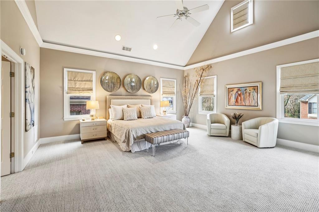 3519 Highgrove Way NE