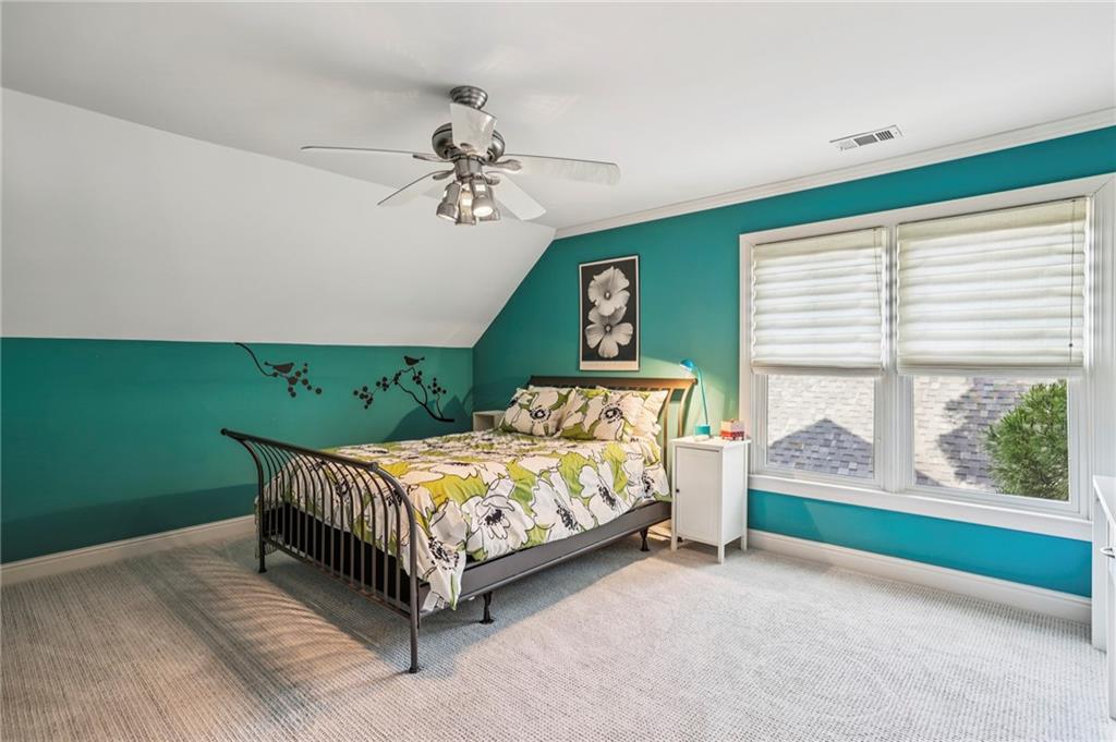 3519 Highgrove Way NE