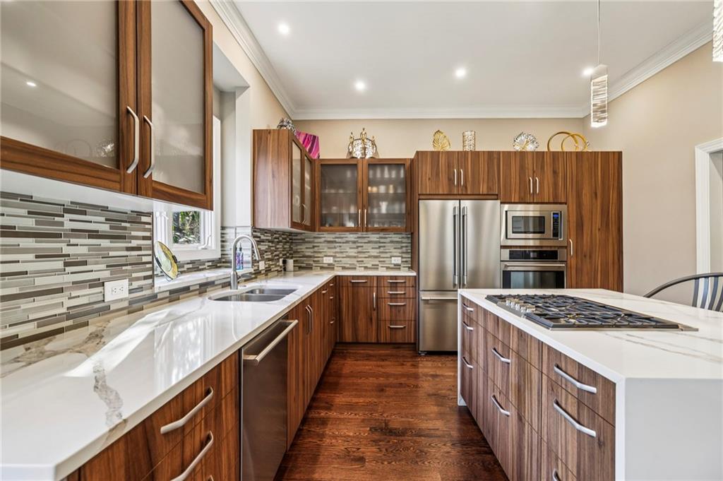 3519 Highgrove Way NE