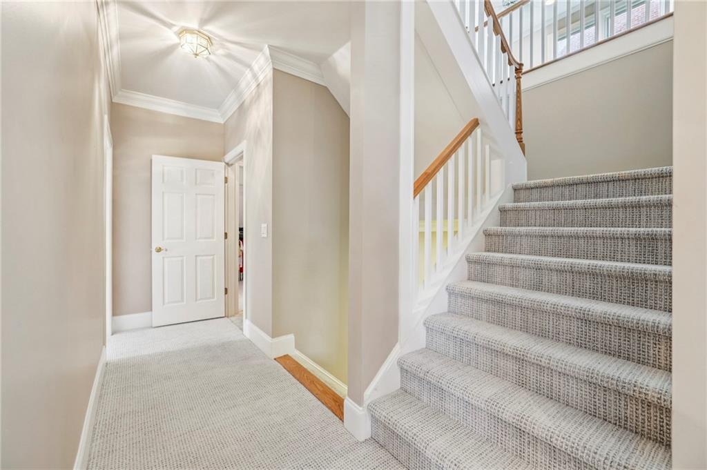 3519 Highgrove Way NE