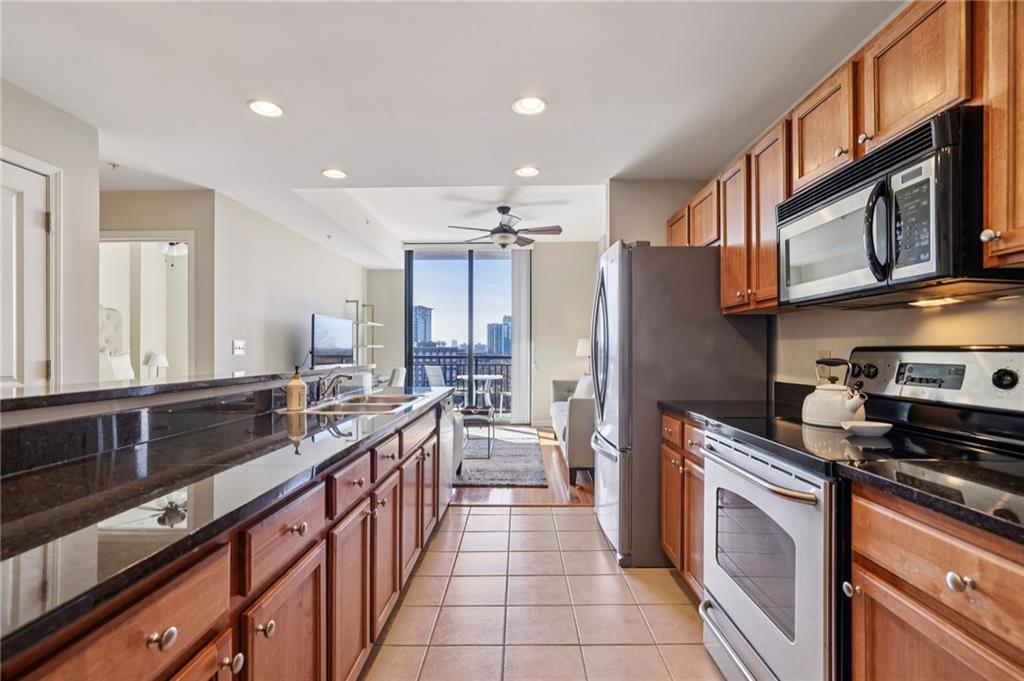 3040 Peachtree Road NW Unit 606