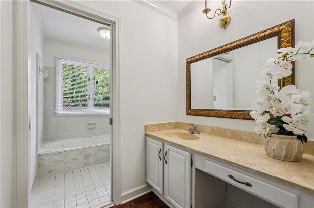 3505 Vinings Ridge Court SE