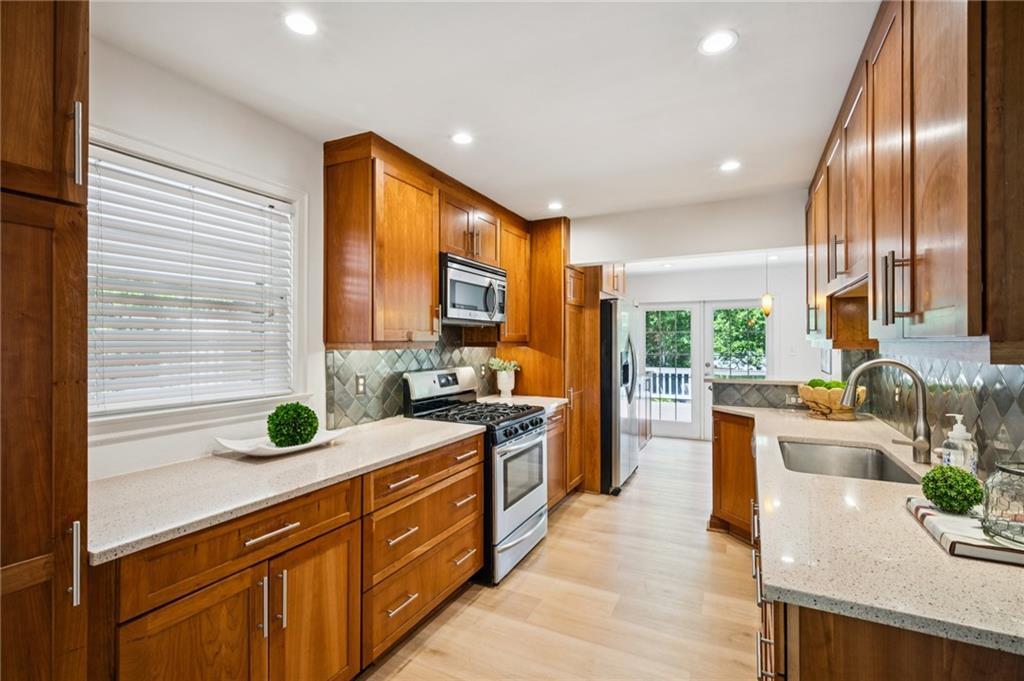 2662 Fox Hills Drive