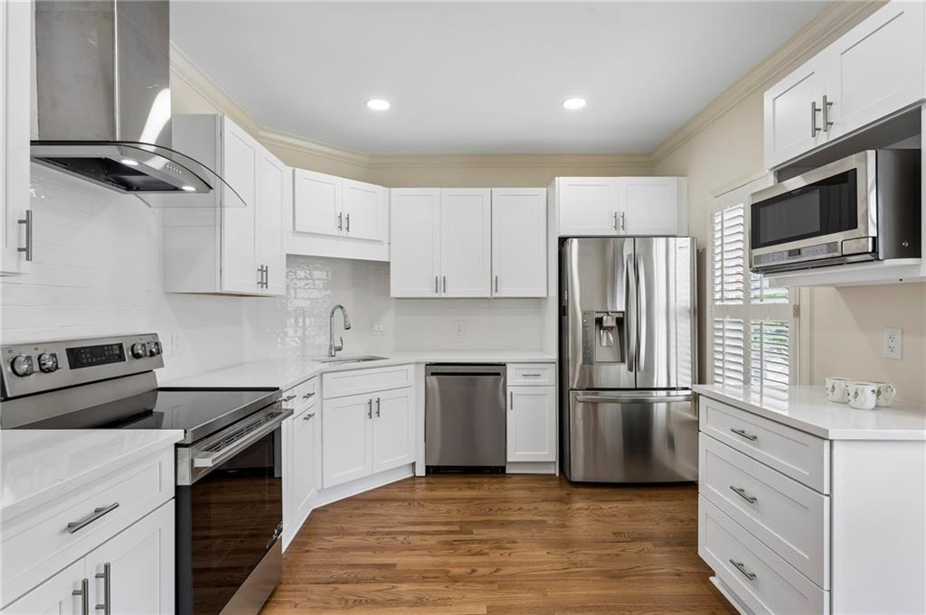 3685 Peachtree Road NE Unit 16
