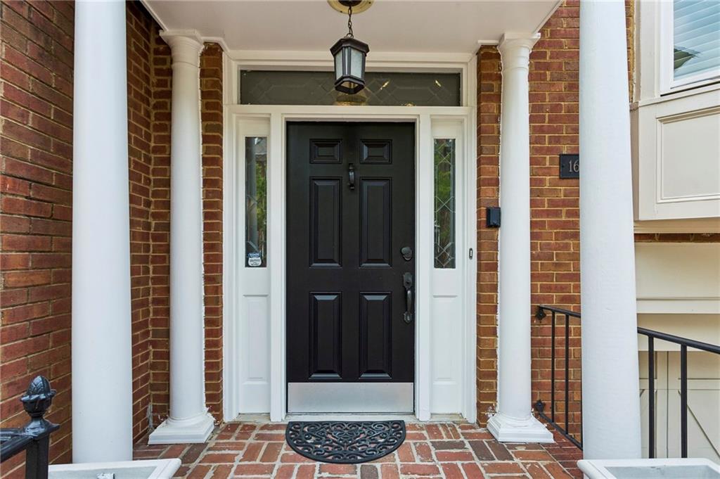 3685 Peachtree Road NE Unit 16