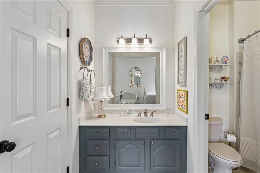 3685 Peachtree Road NE Unit 16