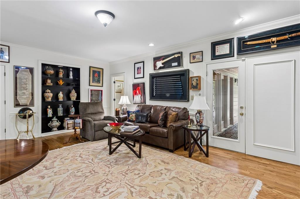 3685 Peachtree Road NE Unit 16