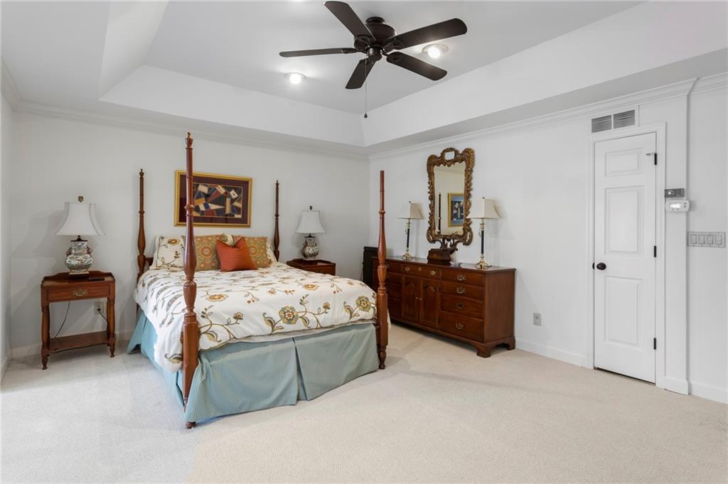 3685 Peachtree Road NE Unit 16