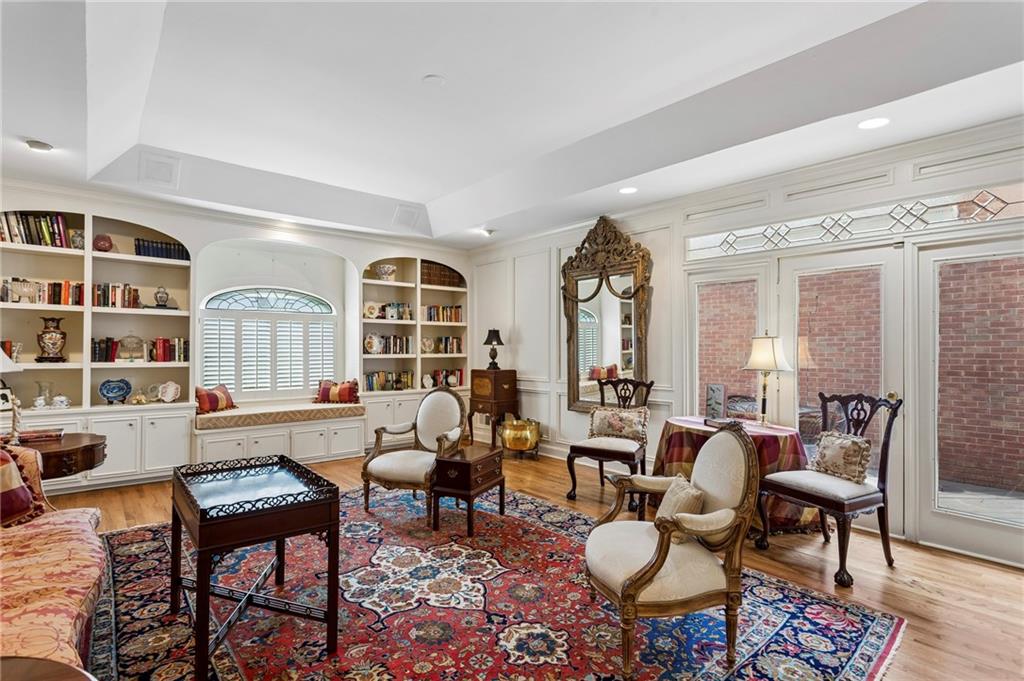 3685 Peachtree Road NE Unit 16