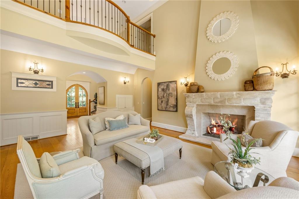 2927 Orchard Knob SE