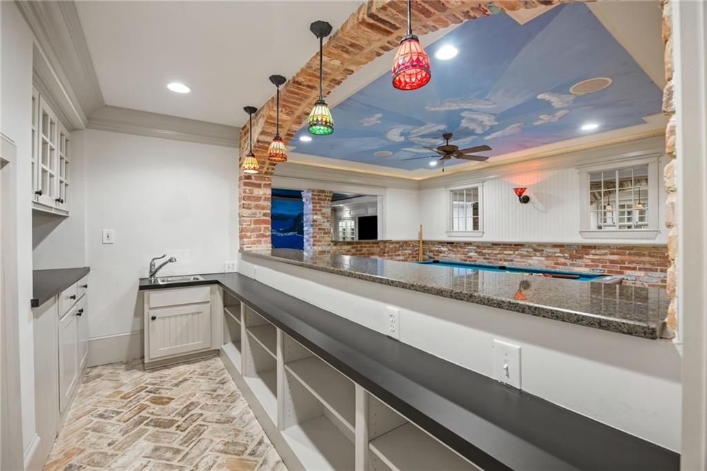 2927 Orchard Knob SE