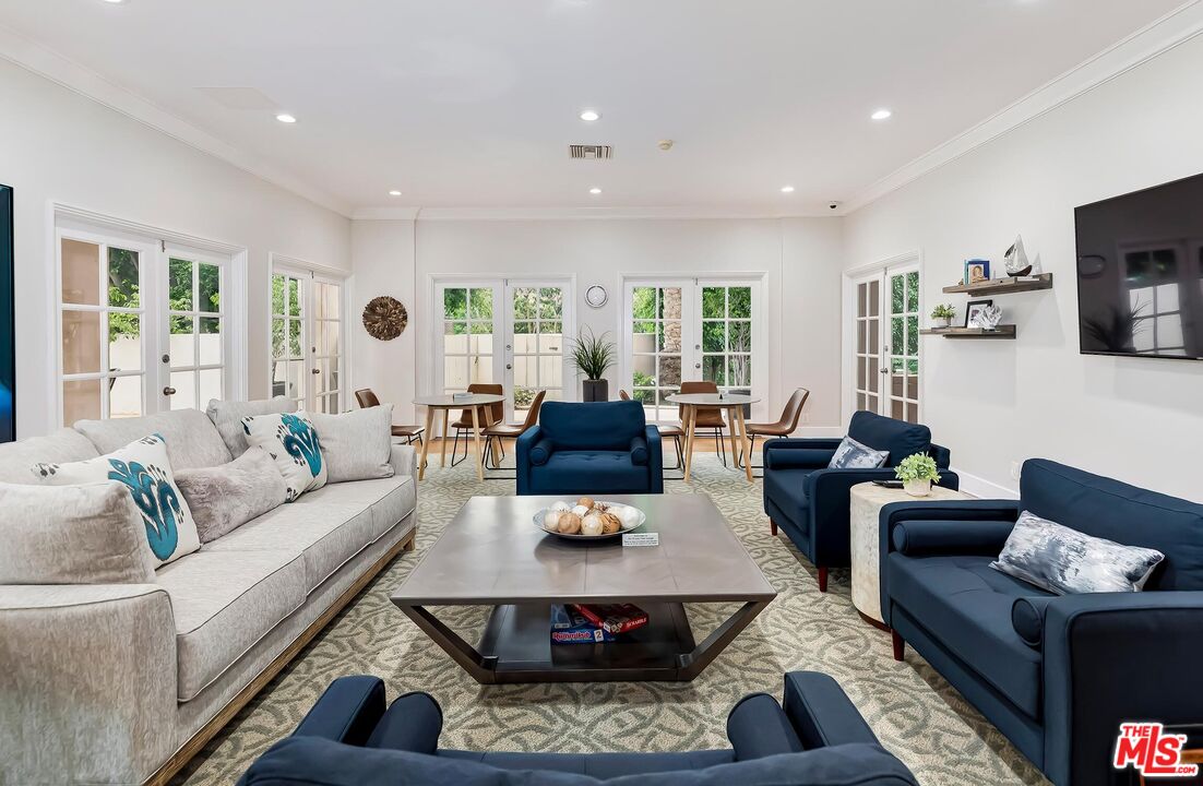 1118 3RD ST Unit: 604