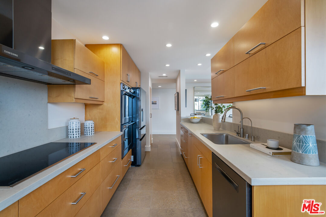 1118 3rd St Unit: 501