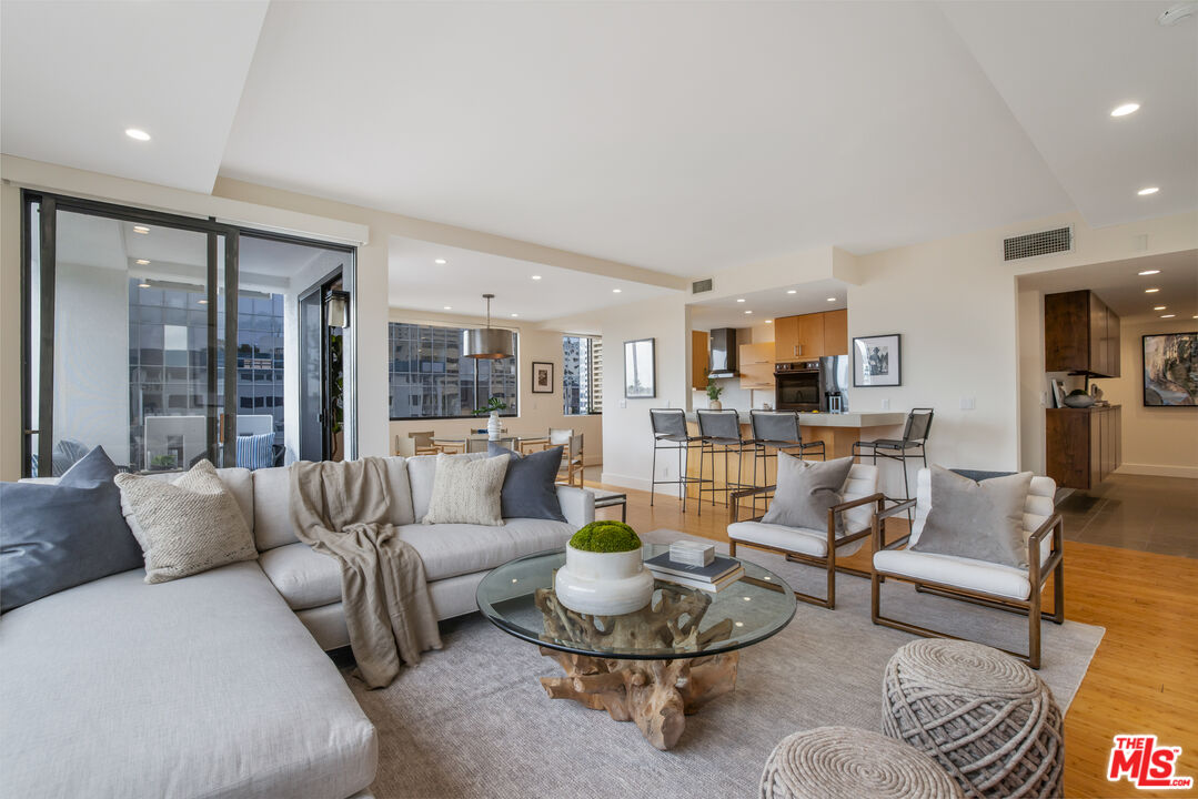 1118 3rd St Unit: 501