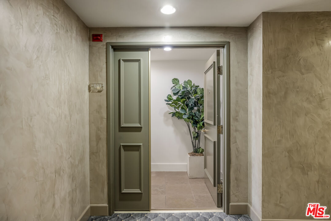 1118 3rd St Unit: 501