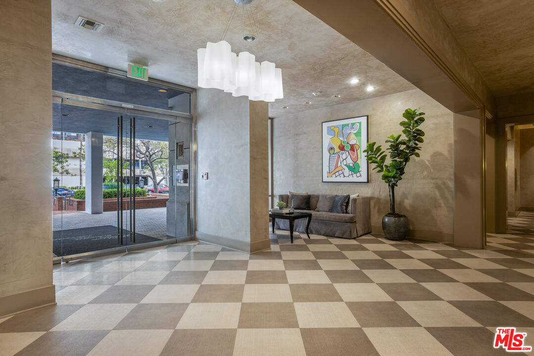 1118 3rd St Unit: 501