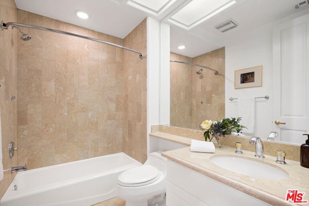 11500 San Vicente Blvd Unit: 508