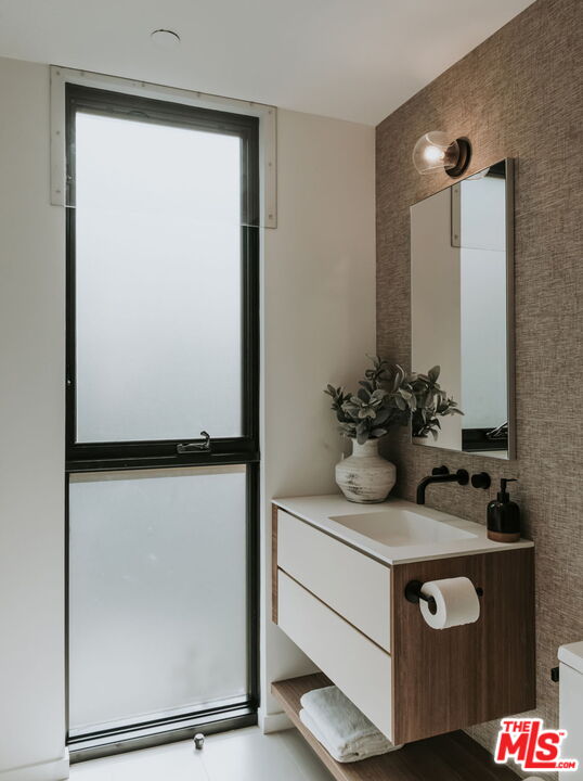 1618 Hilts Ave Unit: 102