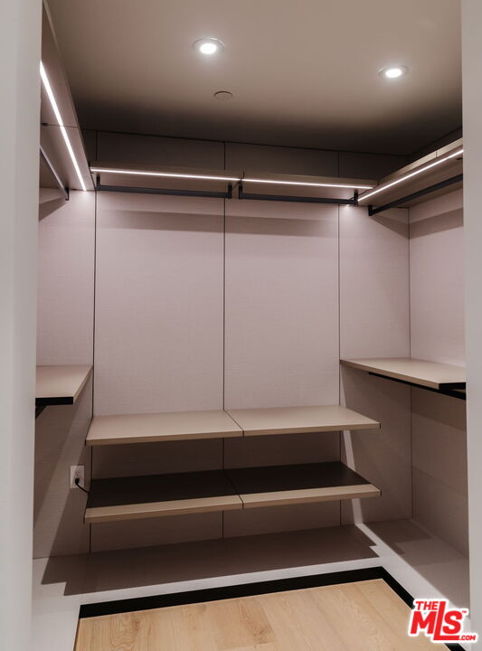 1618 Hilts Ave Unit: 102