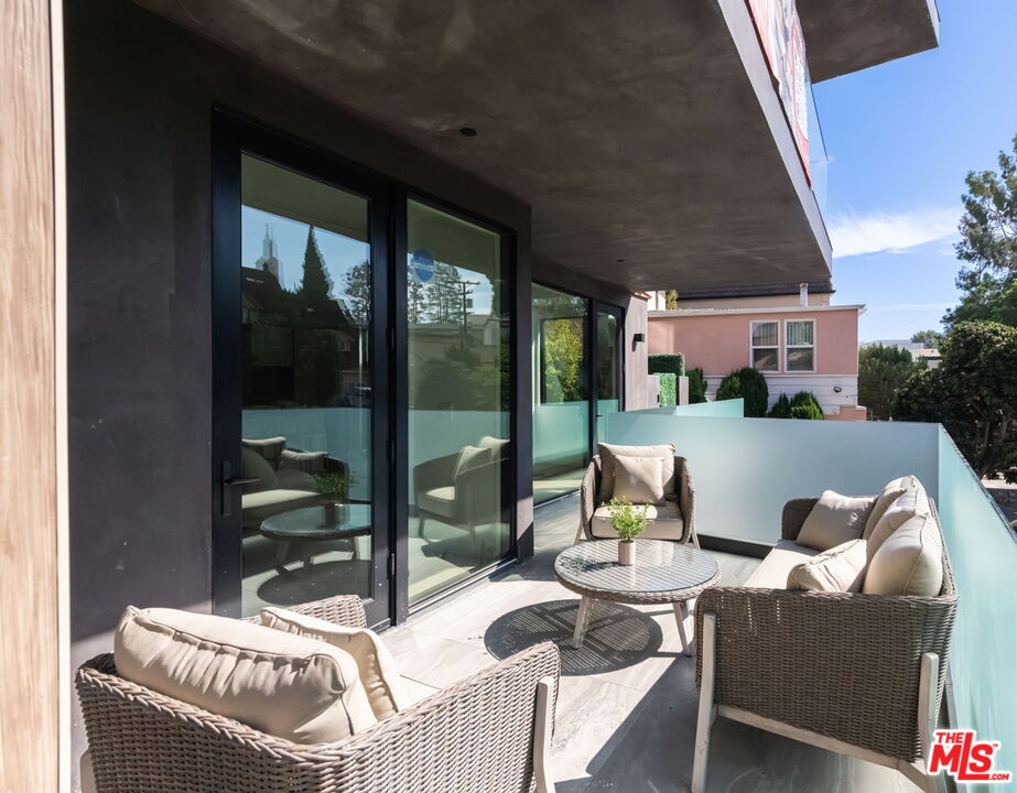 1618 Hilts Ave Unit: 102