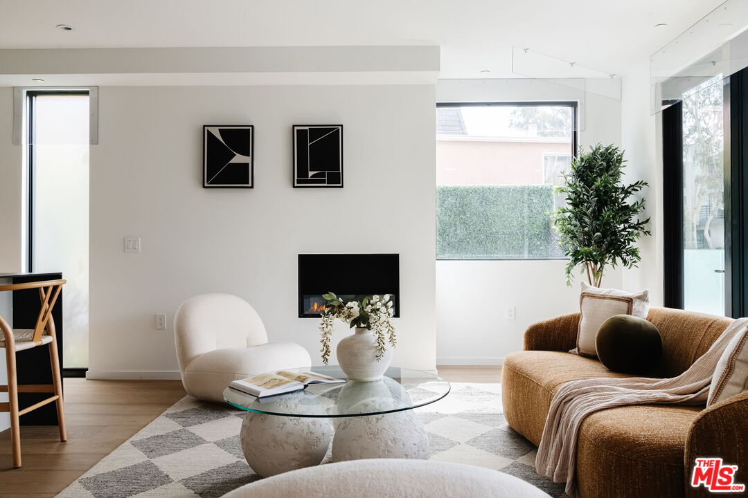 1618 Hilts Ave Unit: 102