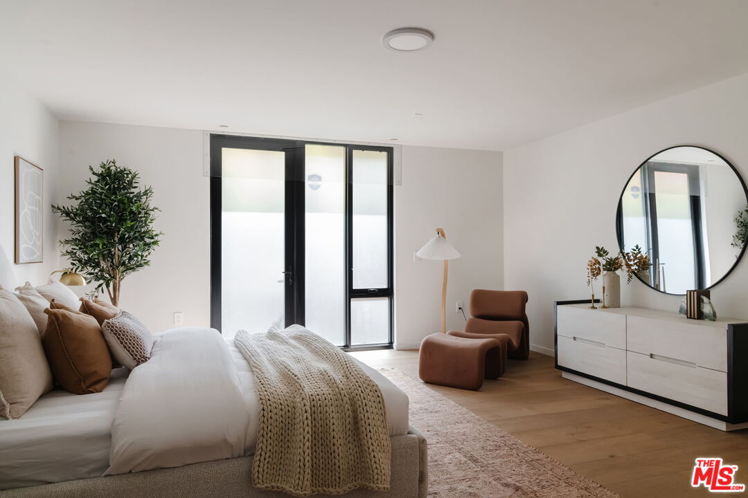 1618 Hilts Ave Unit: 102