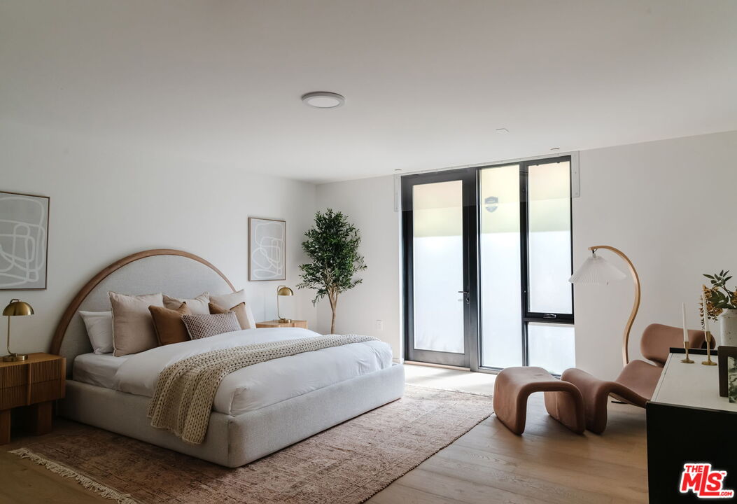 1618 Hilts Ave Unit: 102