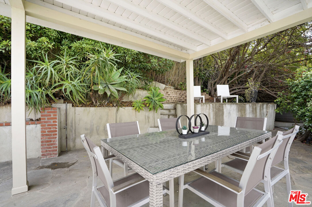 15224 Encanto Dr