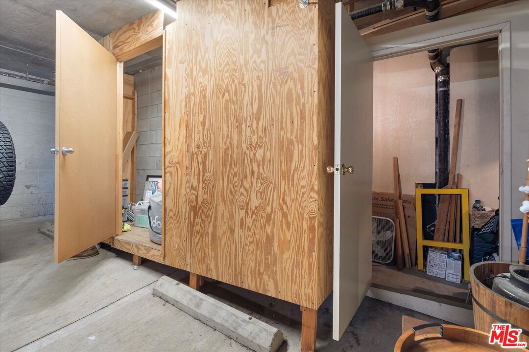 2432 7th St Unit: 4