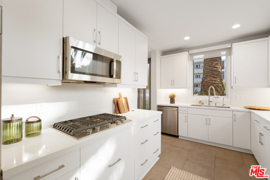 1032 3rd St Unit: 101