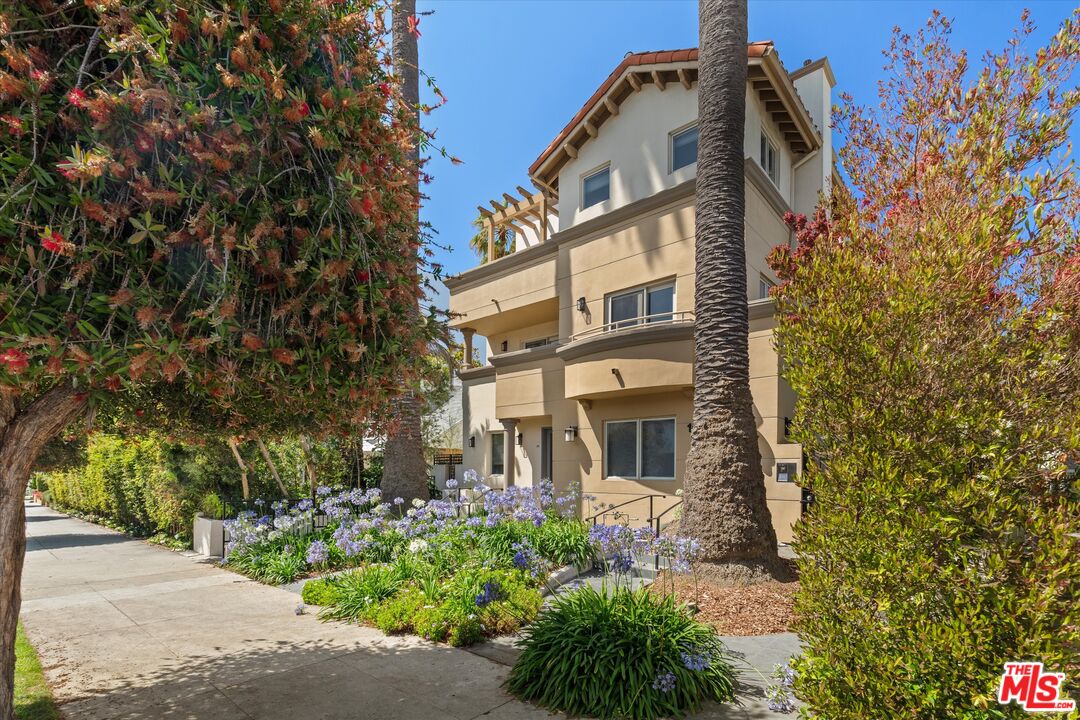 1032 3rd St Unit: 101